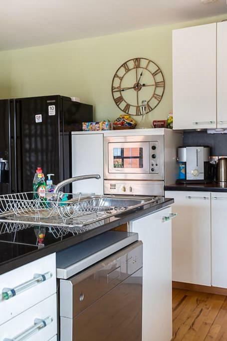 Spacious Belfast City Centre Duplex Apartment Extérieur photo