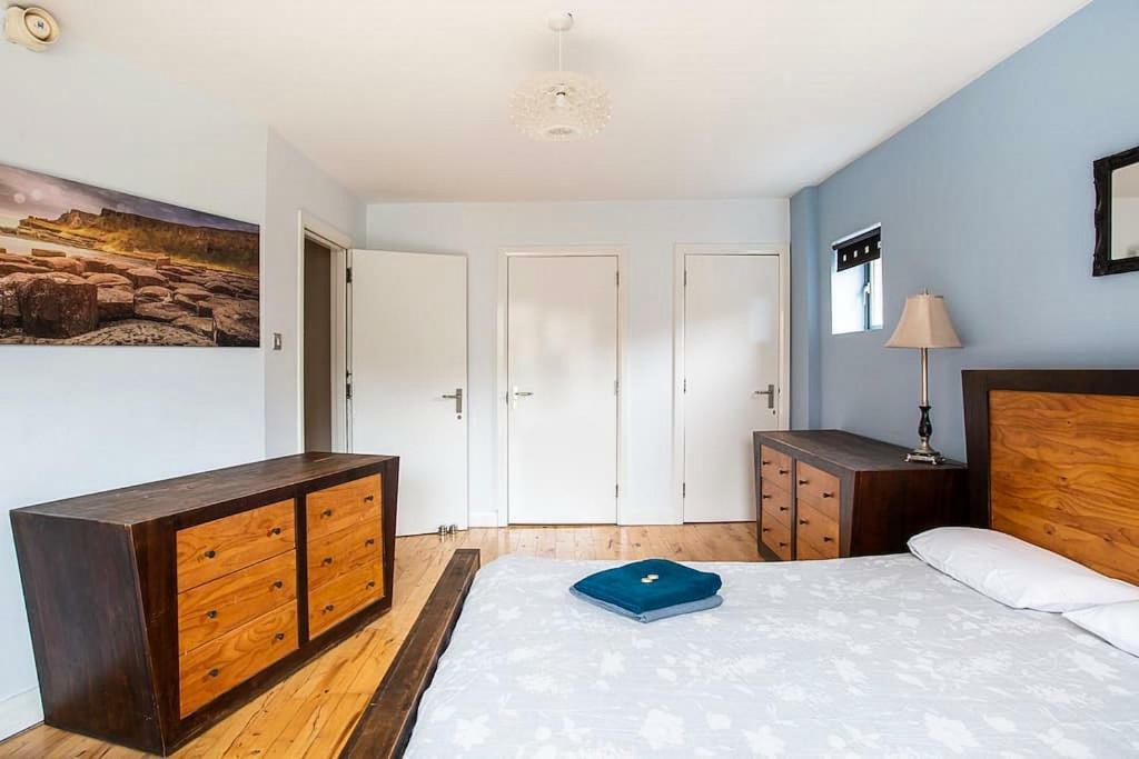 Spacious Belfast City Centre Duplex Apartment Extérieur photo