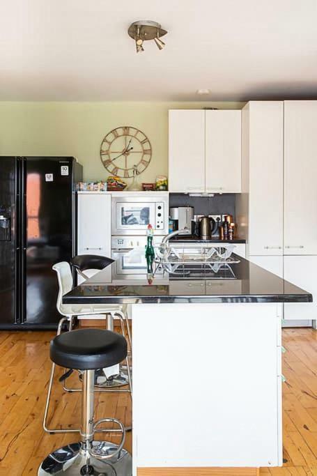 Spacious Belfast City Centre Duplex Apartment Extérieur photo