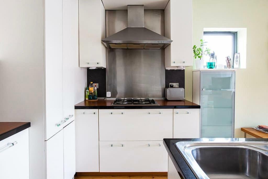 Spacious Belfast City Centre Duplex Apartment Extérieur photo