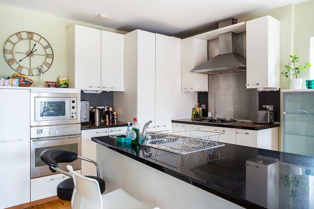 Spacious Belfast City Centre Duplex Apartment Extérieur photo
